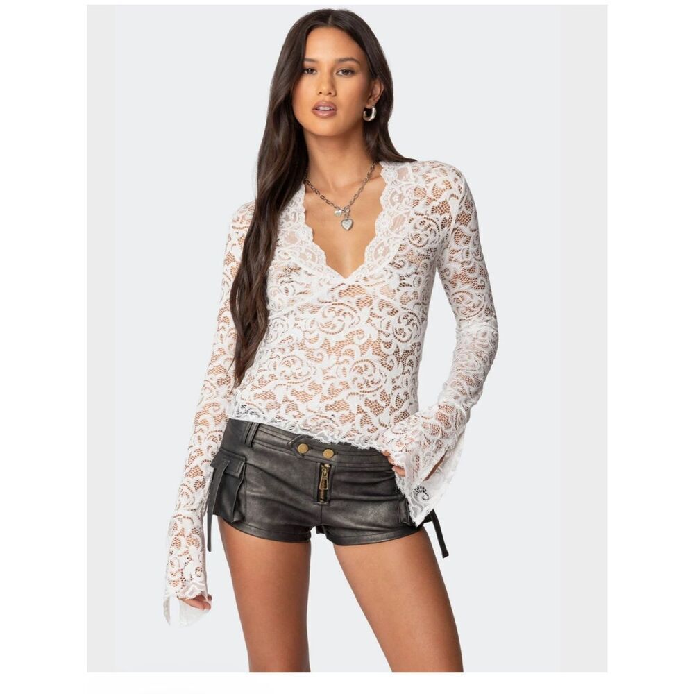 Edikted White Sheer Lace V-Neck Long Sleeve Top scallop hemline size XL NWT